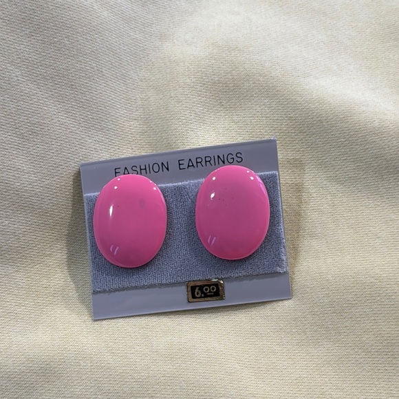 Jewelry - 4/$10 Pink Oval Fashion Earrings